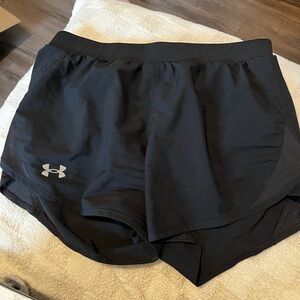 Under Armour Black Athletic Shorts Moisture-Wicking Design